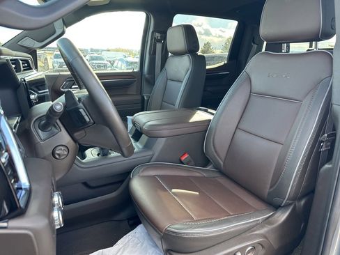 Used 2024 GMC Sierra 1500 Denali w/ Denali Reserve Package image 9