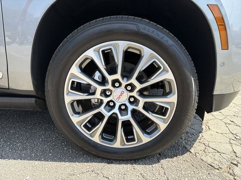 New 2026 GMC Yukon XL Denali w/ Sun & Power Step Package RWD image 15