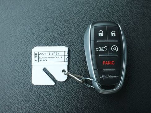 Used 2024 Alfa Romeo Giulia Ti AWD/4WD image 30