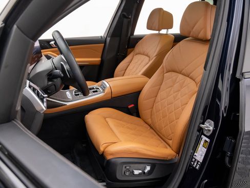 Certified 2024 BMW X7 xDrive40i w/ Executive Package image 17