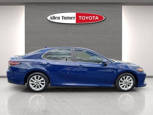 Used 2024 Toyota Camry LE image 5