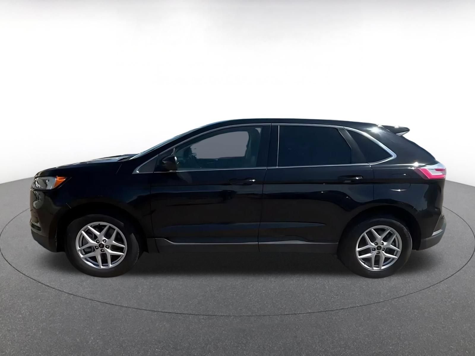 Used 2023 Ford Edge SEL AWD/4WD image 8