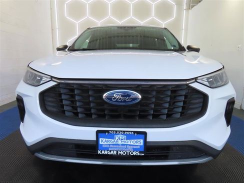 Used 2024 Ford Escape Active w/ Tech Pack #1 AWD/4WD image 3
