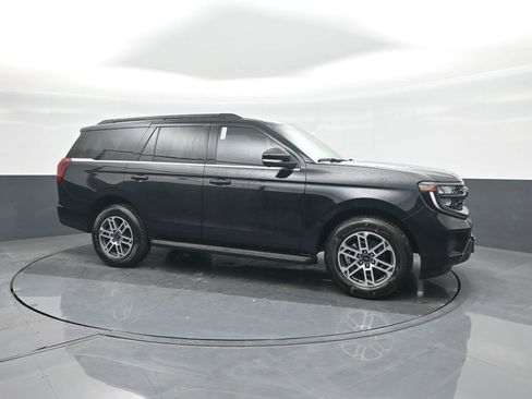 New 2025 Ford Expedition Active image 11