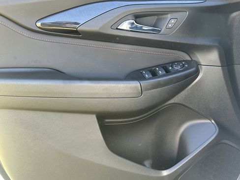 Used 2023 Chevrolet TrailBlazer RS AWD/4WD image 10