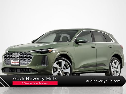 Used 2025 Audi Q5 Premium Plus w/ Premium Plus image 1