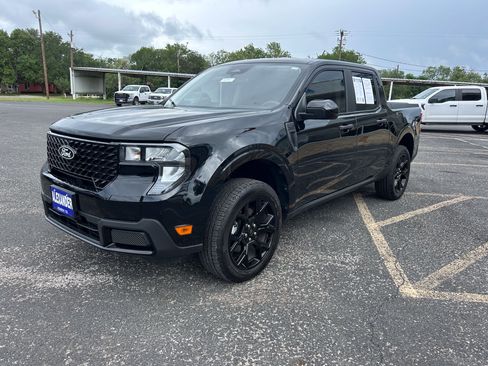 Used 2025 Ford Maverick XLT w/ Black Appearance Package AWD/4WD image 4
