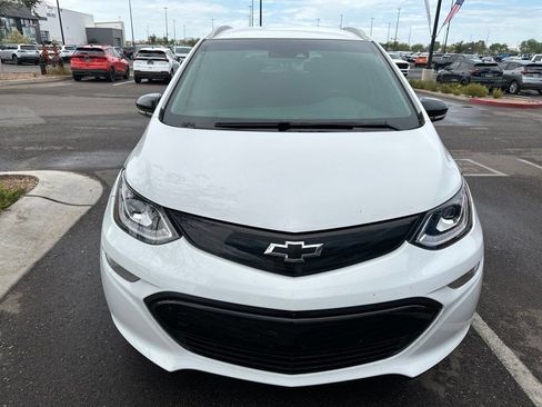 Used 2019 Chevrolet Bolt Premier w/ Infotainment Package FWD image 8
