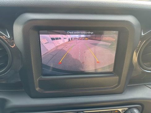 Used 2020 Jeep Wrangler Unlimited Sport AWD/4WD image 16