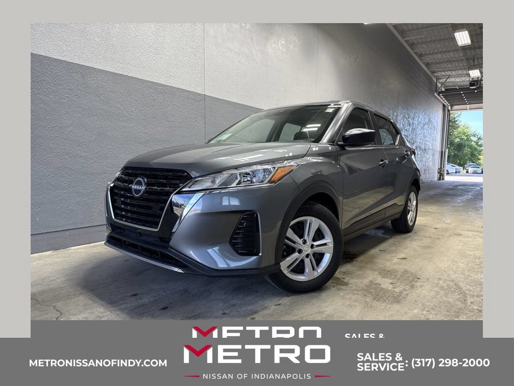 Used 2025 Nissan Kicks Play S FWD image 1