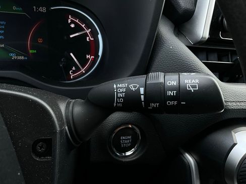 Used 2025 Toyota RAV4 XLE image 37