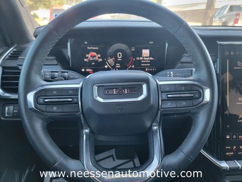 Used 2024 GMC Acadia Elevation w/ Trailering Package image 19