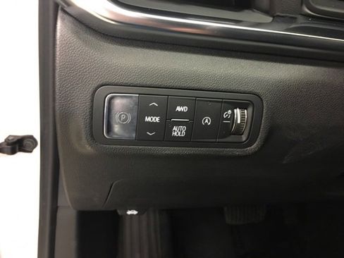 Used 2025 GMC Terrain Elevation image 31