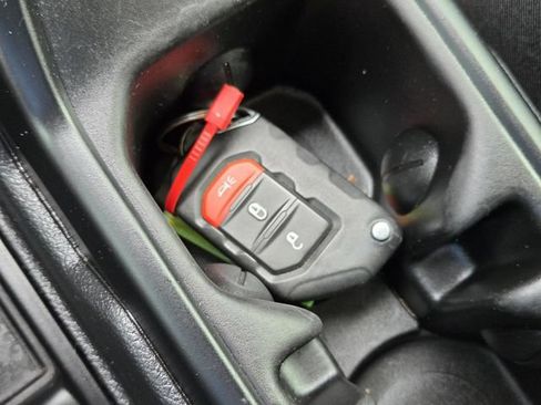 Used 2022 Jeep Gladiator Mojave w/ LED Lighting Group AWD/4WD image 31