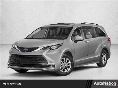 Used 2024 Toyota Sienna XLE