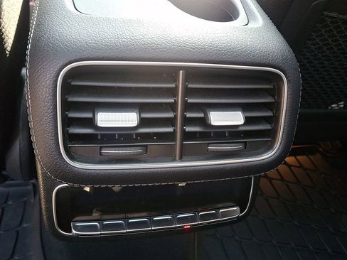Used 2024 Mercedes-Benz GLS 450 4MATIC image 11