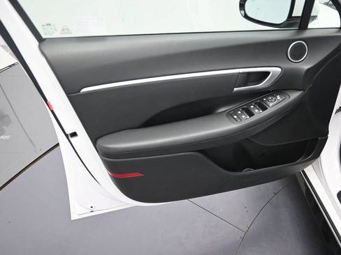 Used 2025 Hyundai Sonata SEL FWD image 16