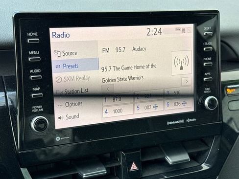 Used 2022 Toyota Camry SE image 19