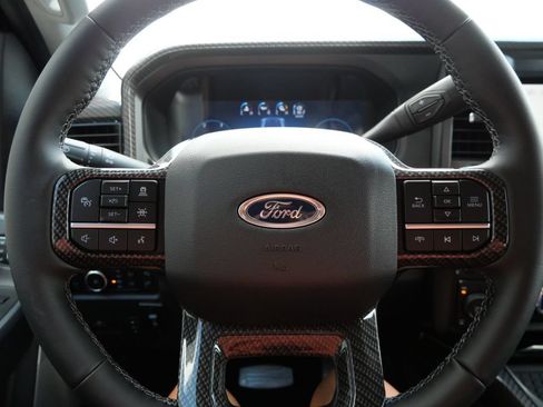 New 2026 Ford F250 Lariat w/ Black Appearance Package AWD/4WD image 28