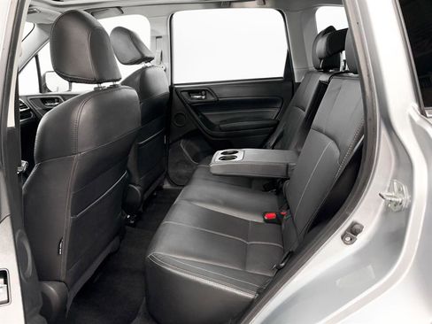 Used 2018 Subaru Forester 2.5i Touring w/ Popular Package #2 image 6