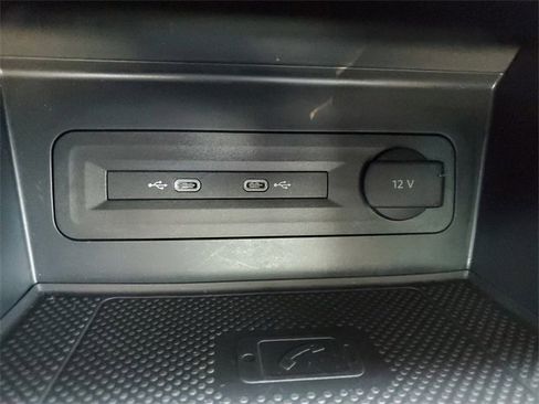 Certified 2023 Volkswagen Atlas SEL Premium image 22