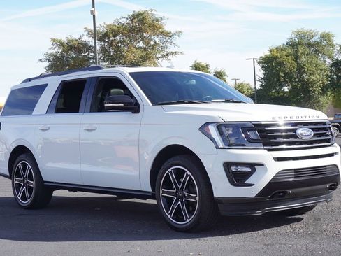 Used 2021 Ford Expedition Max Limited image 4