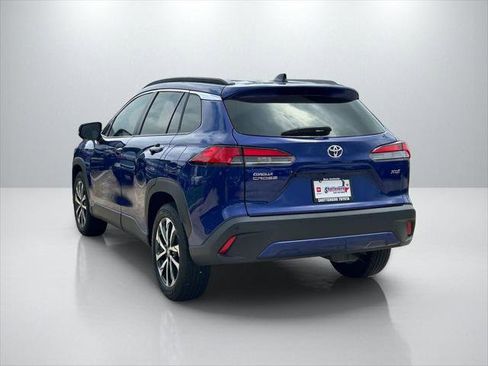 Certified 2025 Toyota Corolla Cross XLE w/ Convenience Package FWD image 7