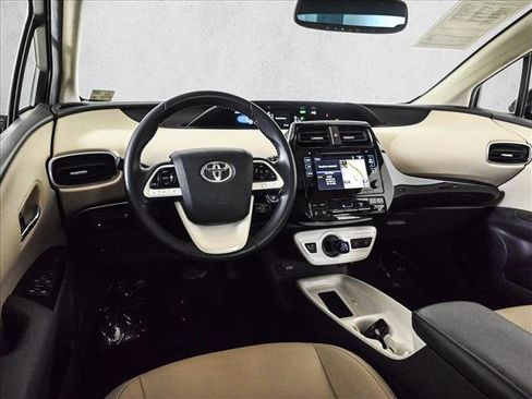 Used 2016 Toyota Prius Four w/ Advanced Technology Package FWD image 19