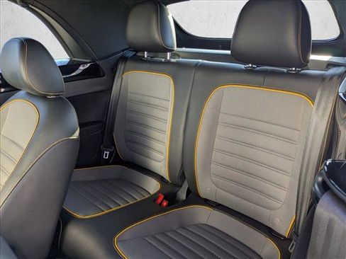 Used 2018 Volkswagen Beetle 2.0T Dune image 17