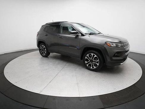 Certified 2022 Jeep Compass Limited image 13