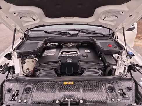 Used 2024 Mercedes-Benz GLS 63 AMG 4MATIC image 17