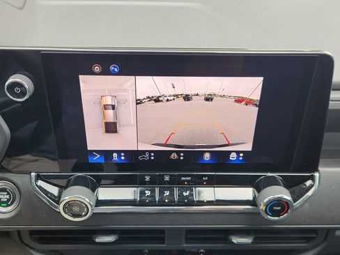 Used 2023 Chevrolet Colorado Trail Boss w/ Technology Package AWD/4WD image 19