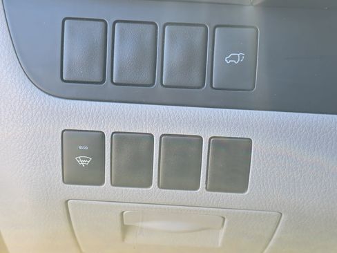 Used 2015 Toyota Highlander XLE image 24