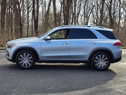 Used 2024 Mercedes-Benz GLE 350 4MATIC SUV image 3