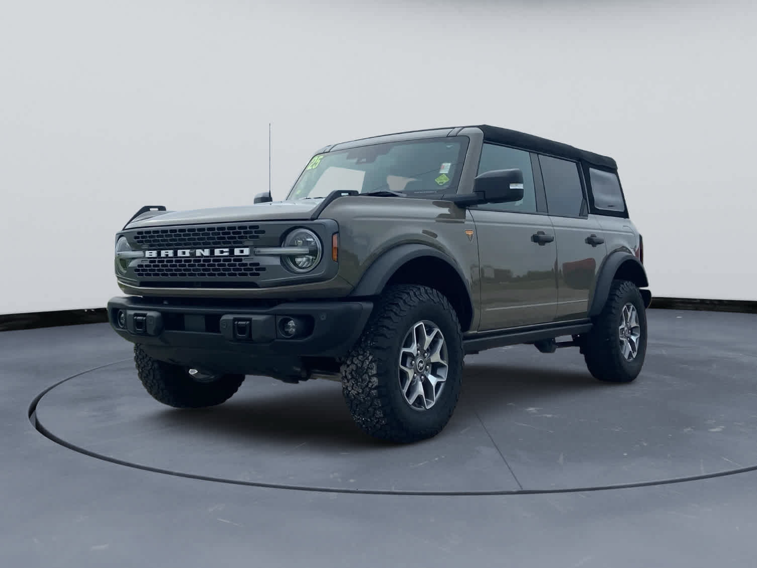 Used 2025 Ford Bronco Badlands AWD/4WD image 10