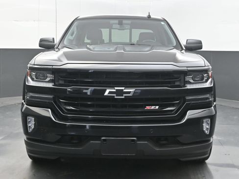 Used 2018 Chevrolet Silverado 1500 LTZ Z71 w/ LTZ Plus Package AWD/4WD image 4