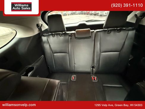 Used 2020 Toyota Highlander XLE image 14
