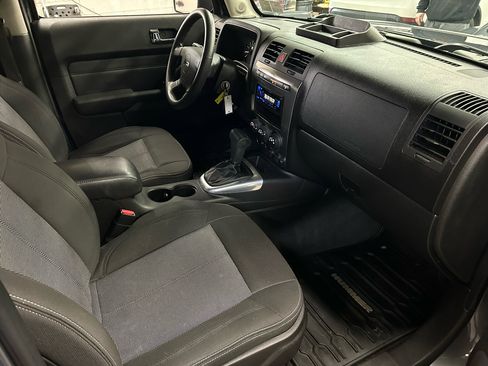 Used 2009 HUMMER H3T image 16