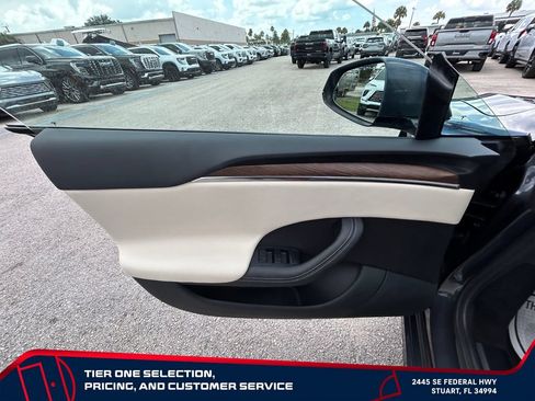 Used 2022 Tesla Model S AWD/4WD image 23