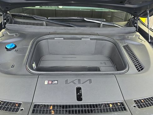 Certified 2024 Kia EV9 GT-Line AWD/4WD image 17
