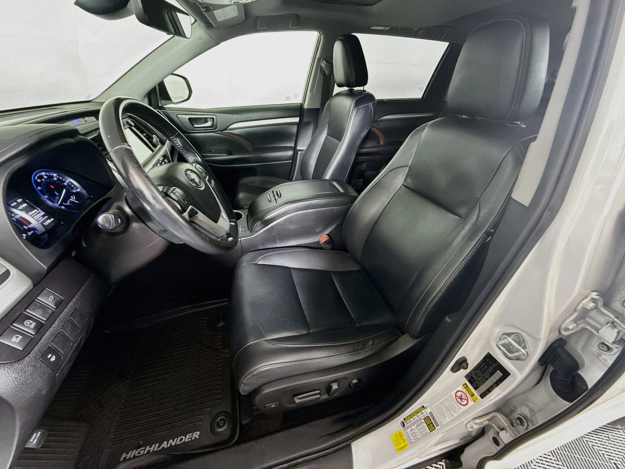 Certified 2019 Toyota Highlander XLE AWD/4WD image 11