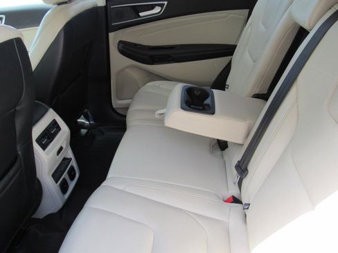 Used 2020 Ford Edge Titanium w/ Equipment Group 301A AWD/4WD image 33