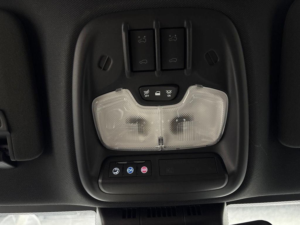 New 2026 Chevrolet Colorado ZR2 w/ Technology Package AWD/4WD image 28