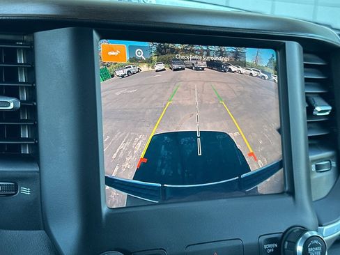 Used 2022 RAM 1500 Laramie AWD/4WD image 18