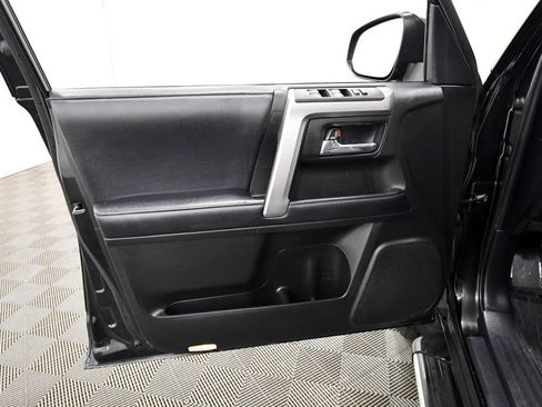 Used 2019 Toyota 4Runner SR5 AWD/4WD image 13