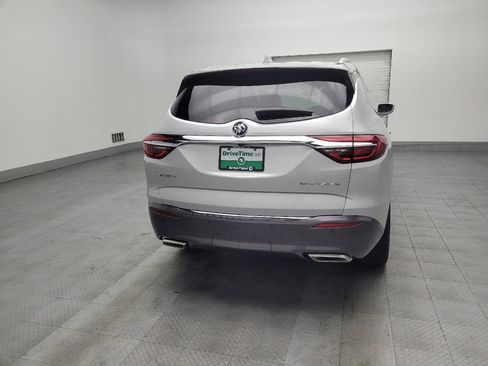 Used 2018 Buick Enclave Essence image 7