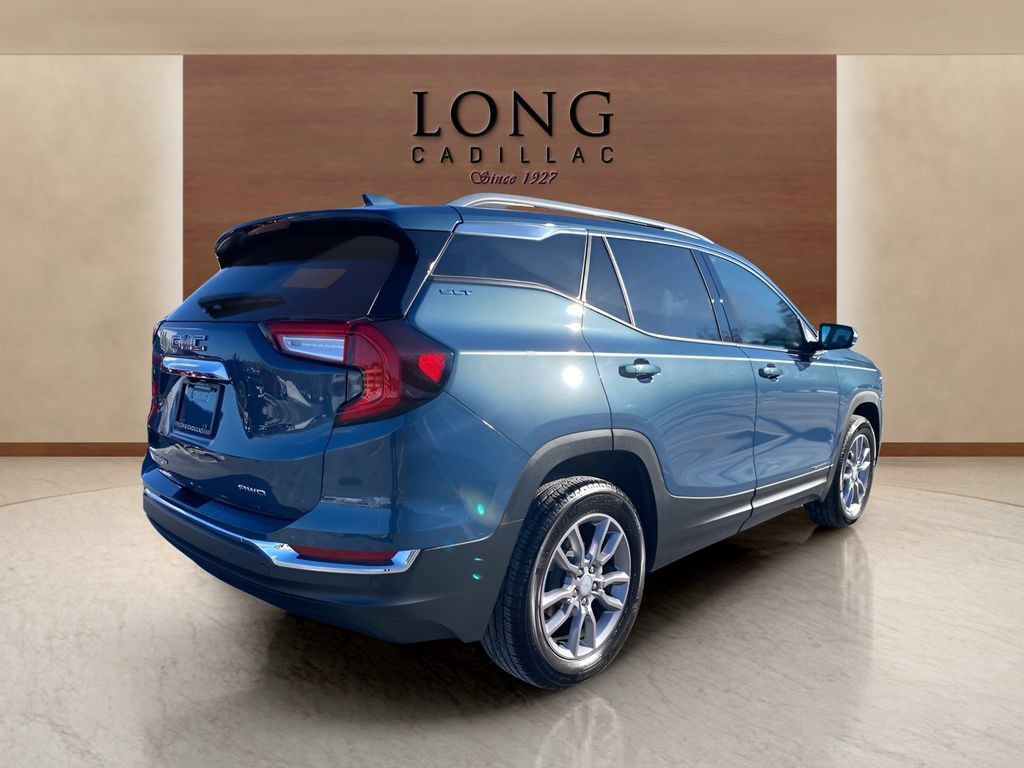 Used 2024 GMC Terrain SLT w/ Tech Package AWD/4WD image 5