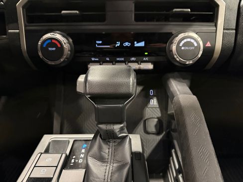Used 2024 Toyota Tacoma SR AWD/4WD image 12