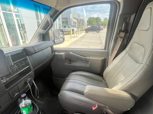 Used 2021 Chevrolet Express 2500 w/ Driver Convenience Package RWD image 14