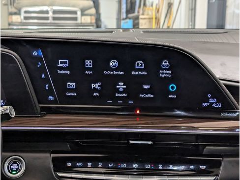 Used 2022 Cadillac Escalade Sport Platinum AWD/4WD image 15